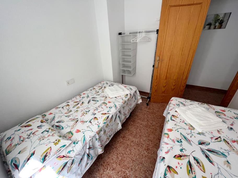 Nice And Central Apartment Torrevieja Zewnętrze zdjęcie